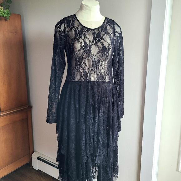Easel Black Sheer Floral Lace Dress - Picture 3 of 10